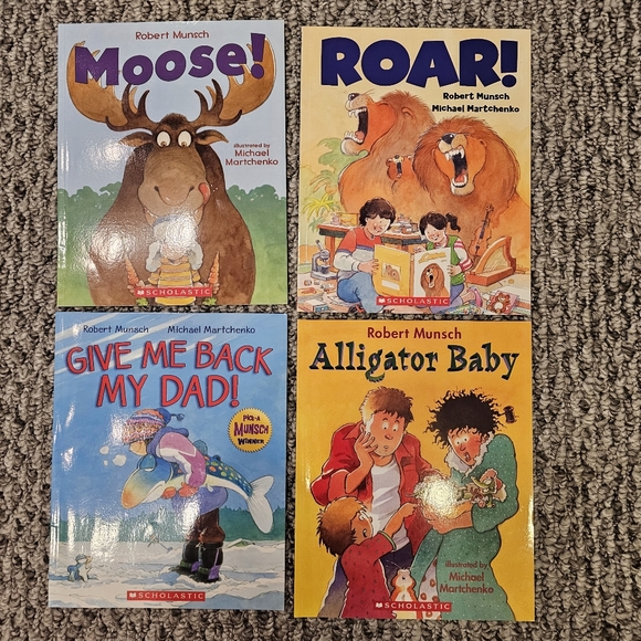 Robert Munsch kids story book bundle - Picture 1 of 13